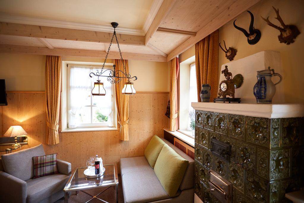 Hotel Edelweiss Garni 加爾米施-帕滕基興 外观 照片