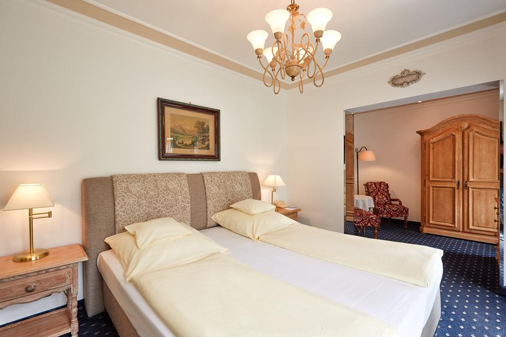 Hotel Edelweiss Garni 加爾米施-帕滕基興 外观 照片