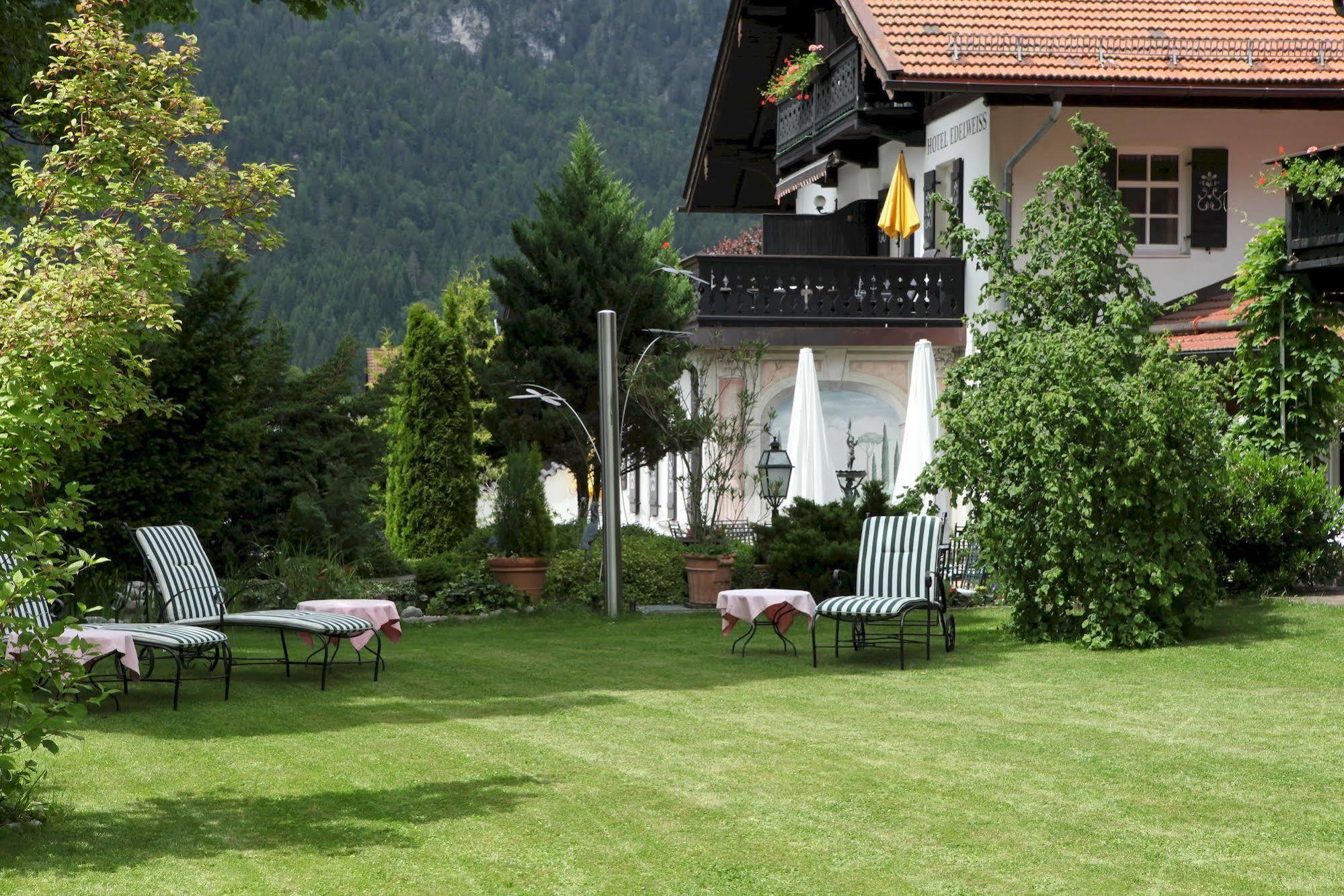 Hotel Edelweiss Garni 加爾米施-帕滕基興 外观 照片