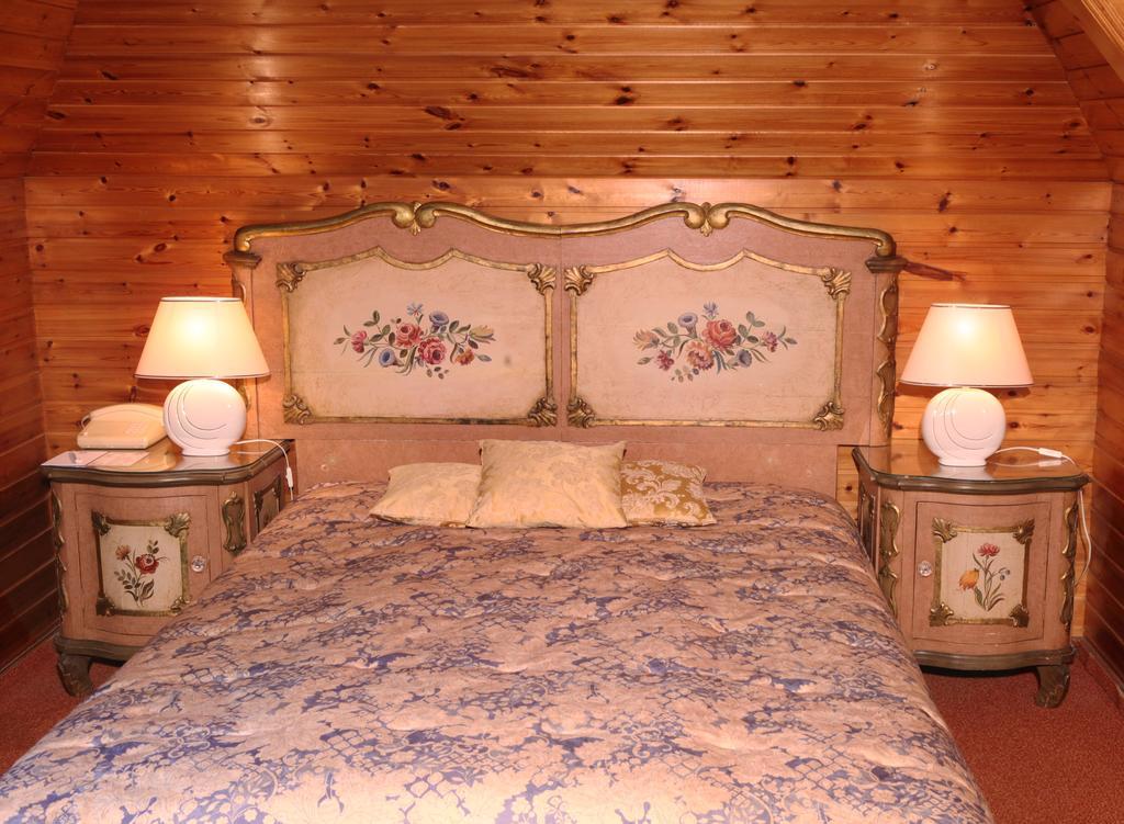 Hotel Edelweiss Garni 加爾米施-帕滕基興 客房 照片